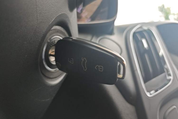 Used Chery Arrizo 5 2016 1.5L Manual Lingchao Edition Interior 1