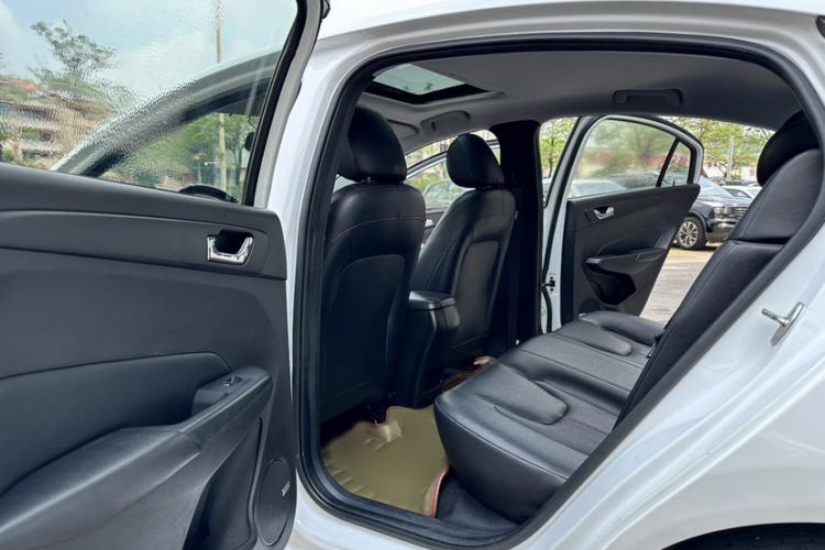 Used Chery Arrizo 5 2016 1.5L CVT Lingrui Edition Interior 10