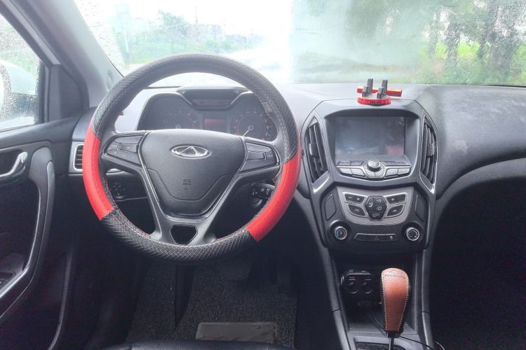 Used Chery Arrizo 5 2016 1.5L CVT Trendsetting Edition Interior 2