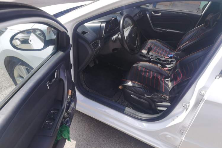 Used Chery Arrizo 5 2016 1.5L CVT Trendsetting Edition Interior 3