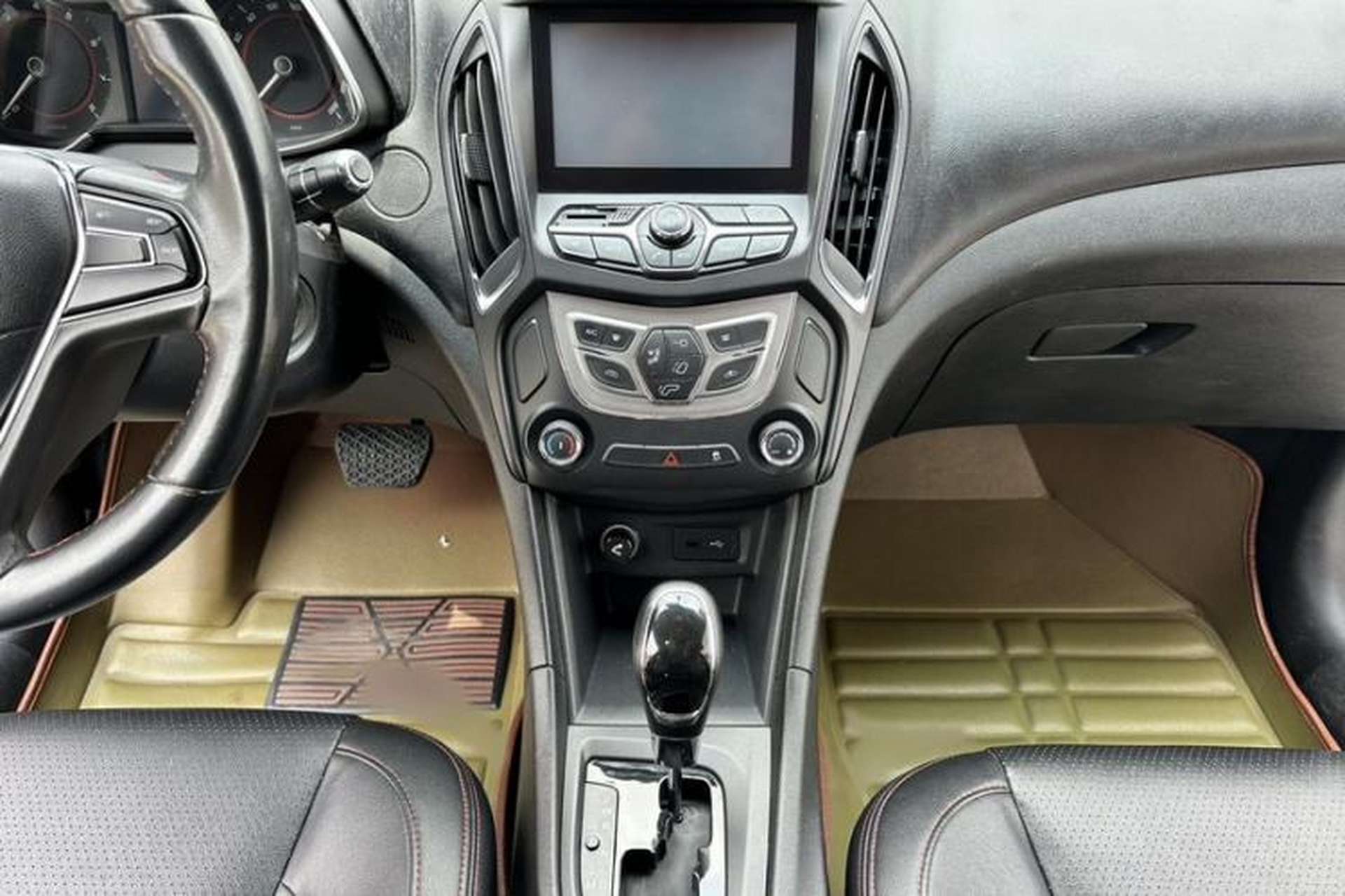 Used Chery Arrizo 5 2016 1.5L CVT Lingrui Edition Interior 4