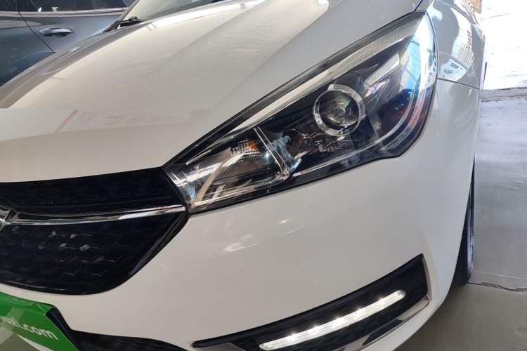 Used Chery Arrizo 5 2016 1.5L CVT Trendsetting Edition Left Front Headlight
