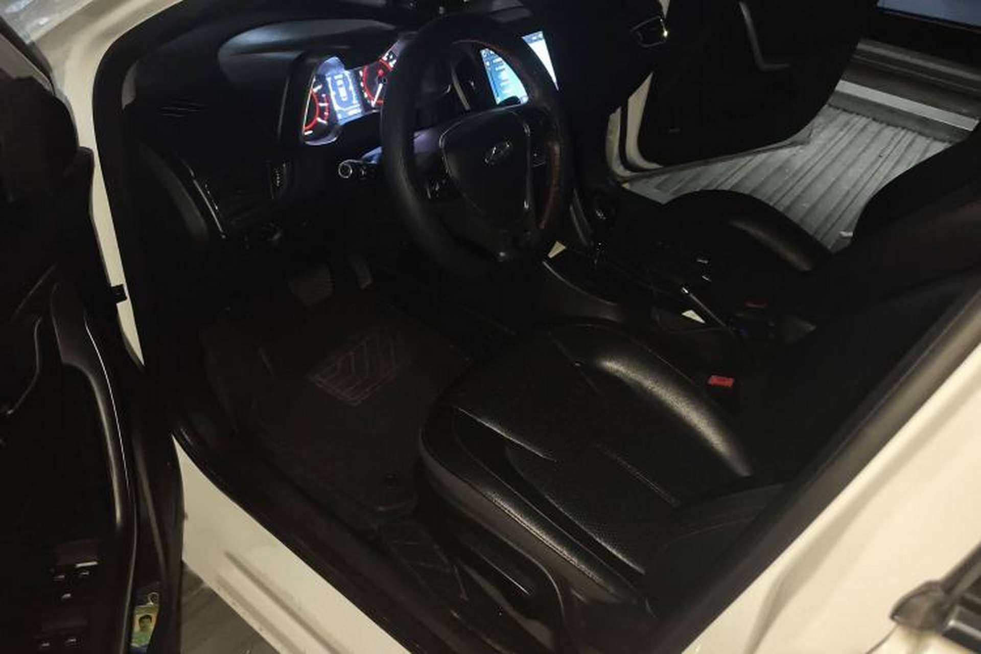 Used Chery Arrizo 5 2016 1.5L CVT Trendsetting Edition Left Front Seat