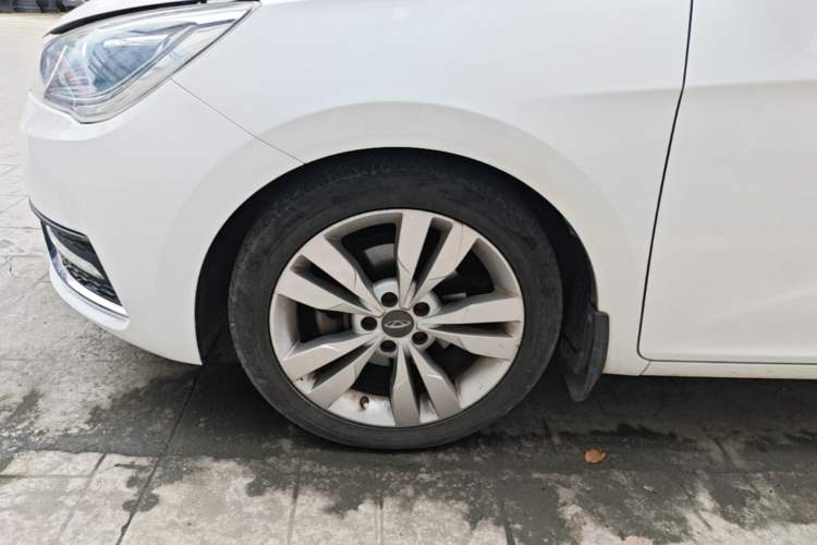 Used Chery Arrizo 5 2016 1.5L CVT Trendsetting Edition Left Front Wheel Hub