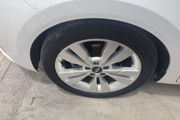 Used Chery Arrizo 5 2016 1.5L CVT Lingrui Edition Left Front Wheel Hub