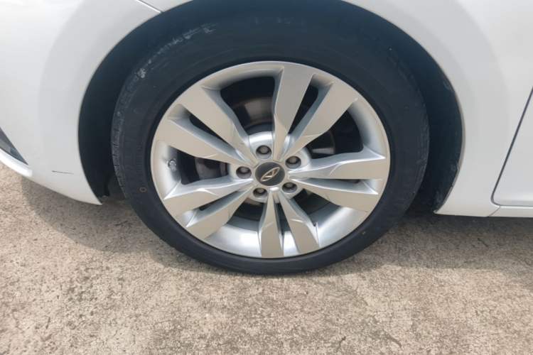 Used Chery Arrizo 5 2016 1.5L CVT Lingrui Edition Left Front Wheel Hub