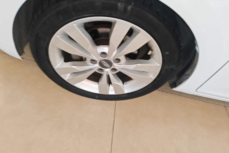 Used Chery Arrizo 5 2016 1.5L CVT Trendsetting Edition Left Front Wheel Hub