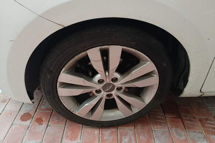 Used Chery Arrizo 5 2016 1.5L CVT Trendsetting Edition Left Front Wheel Hub