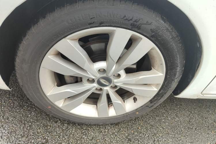 Used Chery Arrizo 5 2016 1.5L CVT Trendsetting Edition Left Front Wheel Hub