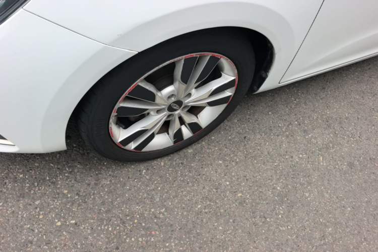 Used Chery Arrizo 5 2016 1.5L CVT Lingrui Edition Left Front Wheel Hub
