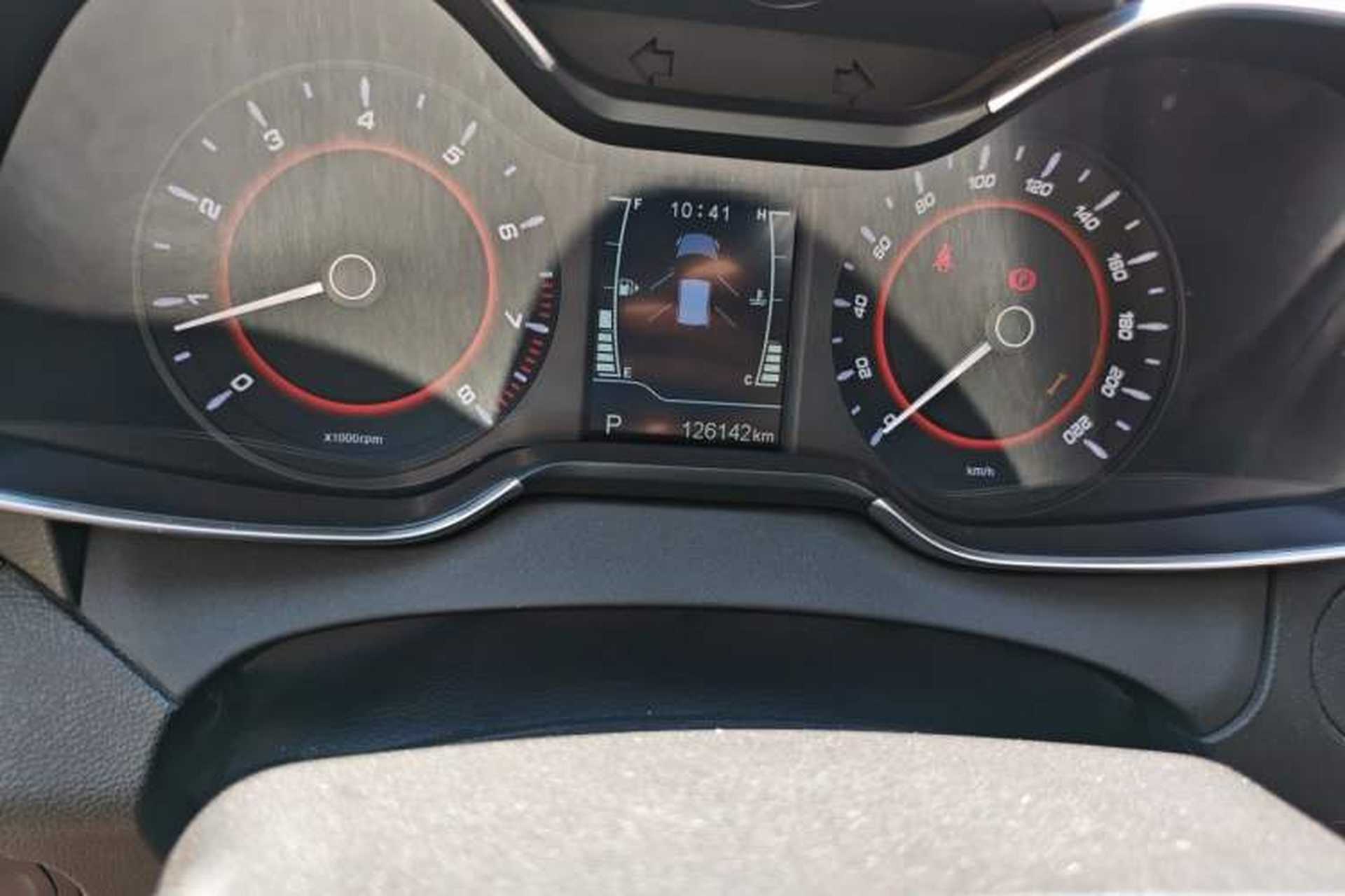 Used Chery Arrizo 5 2016 1.5L CVT Trendsetting Edition Odometer Close Up