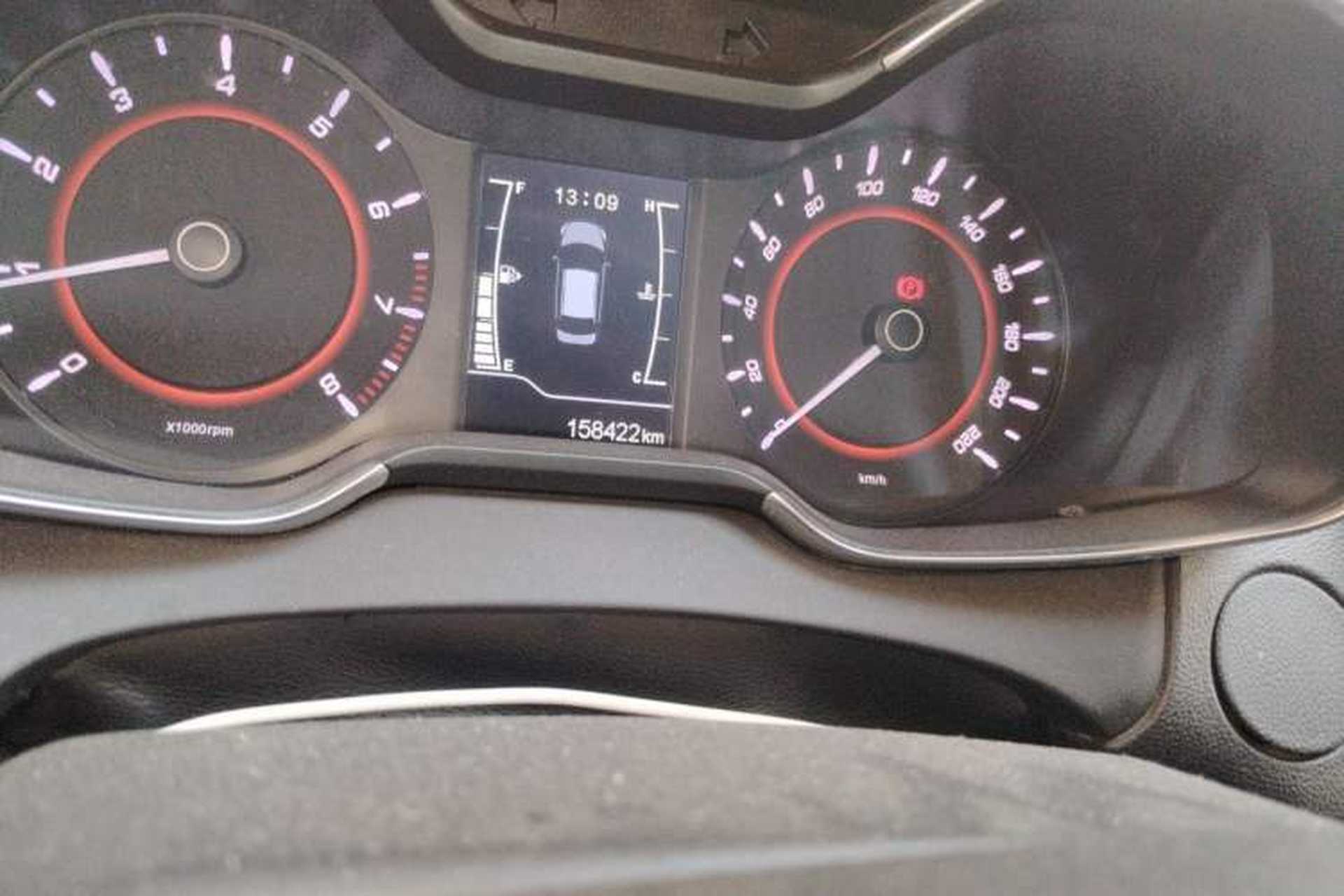 Used Chery Arrizo 5 2016 1.5L Manual Lingchao Edition Odometer Close Up