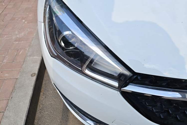Used Chery Arrizo 5 2016 1.5L CVT Trendsetting Edition Right Front Headlight