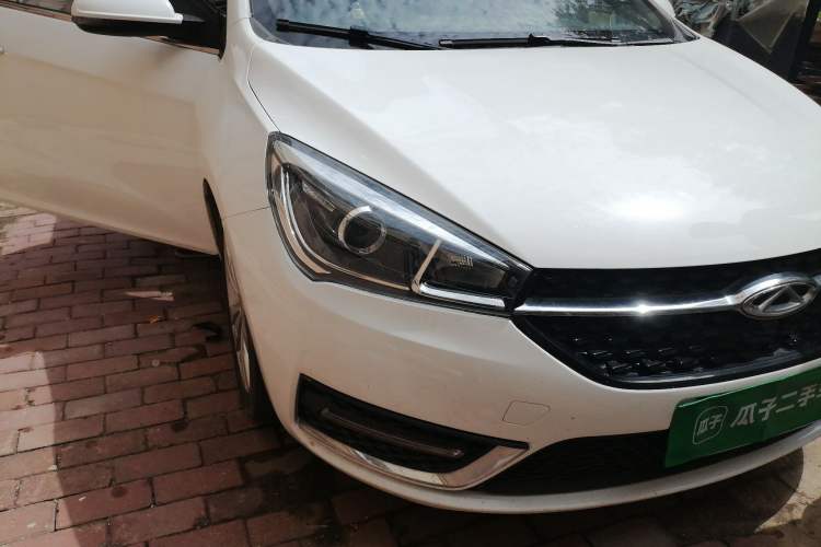 Used Chery Arrizo 5 2016 1.5L CVT Trendsetting Edition Right Front Headlight