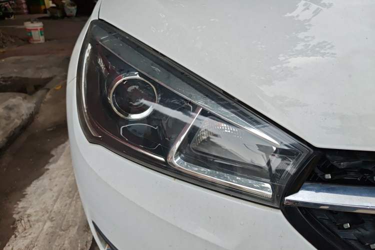 Used Chery Arrizo 5 2016 1.5L CVT Trendsetting Edition Right Front Headlight