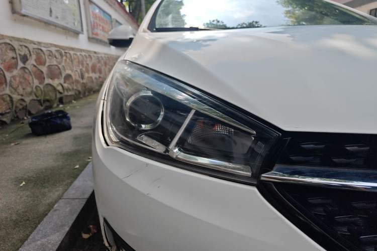Used Chery Arrizo 5 2016 1.5L CVT Trendsetting Edition Right Front Headlight