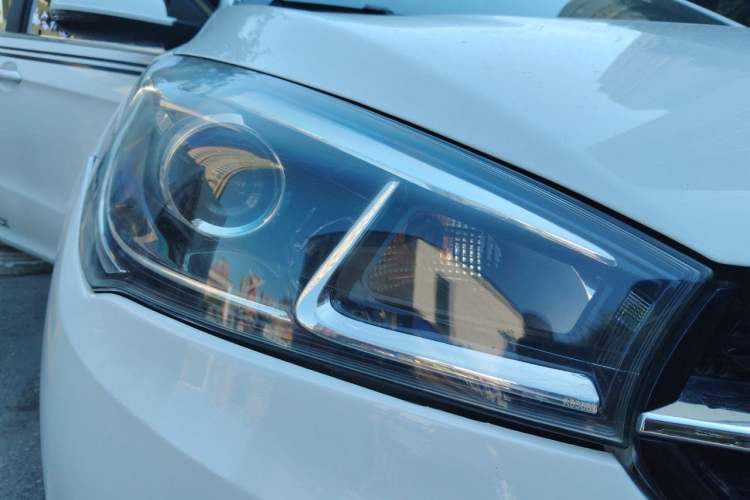 Used Chery Arrizo 5 2016 1.5L CVT Lingrui Edition Right Front Headlight