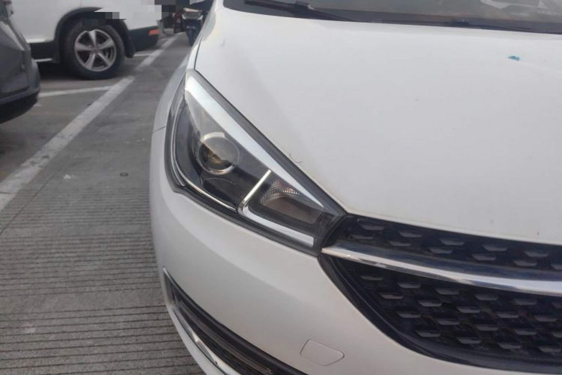 Used Chery Arrizo 5 2016 1.5L CVT Trendsetting Edition Right Front Headlight