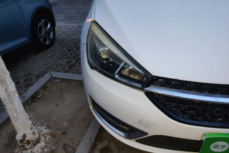 Used Chery Arrizo 5 2016 1.5L CVT Lingrui Edition Right Front Headlight