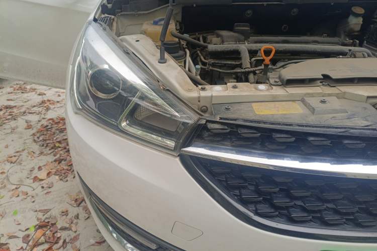 Used Chery Arrizo 5 2016 1.5L CVT Trendsetting Edition Right Front Headlight