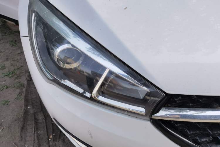 Used Chery Arrizo 5 2016 1.5L CVT Trendsetting Edition Right Front Headlight