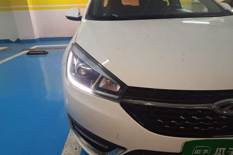Used Chery Arrizo 5 2016 1.5L CVT Trendsetting Edition Right Front Headlight