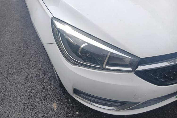 Used Chery Arrizo 5 2016 1.5L CVT Trendsetting Edition Right Front Headlight