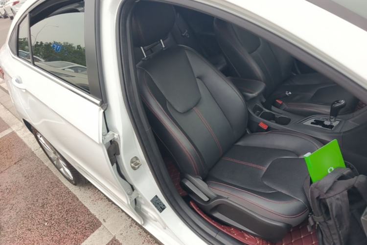 Used Chery Arrizo 5 2016 1.5L CVT Trendsetting Edition Right Front Seat