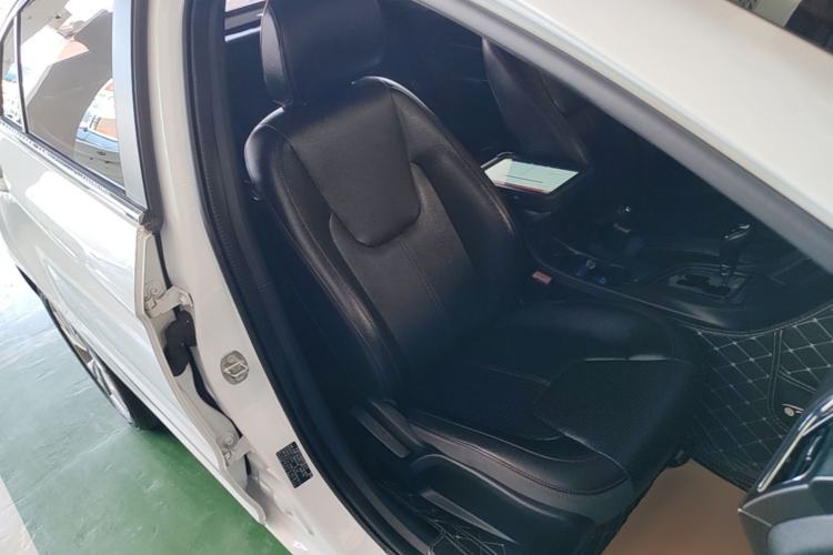 Used Chery Arrizo 5 2016 1.5L CVT Trendsetting Edition Right Front Seat