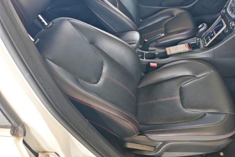 Used Chery Arrizo 5 2016 1.5L CVT Trendsetting Edition Right Front Seat