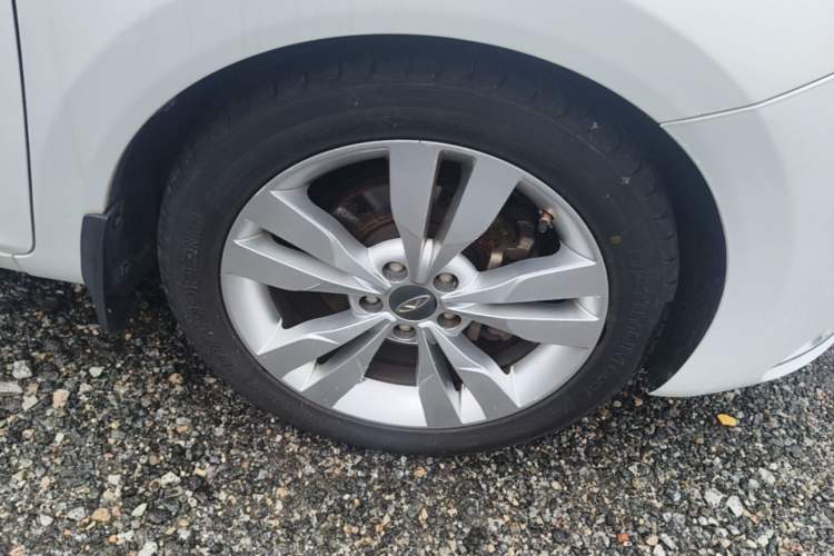 Used Chery Arrizo 5 2016 1.5L CVT Lingrui Edition Right Front Wheel Hub