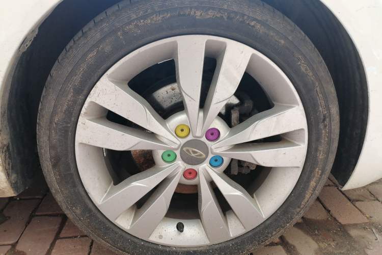 Used Chery Arrizo 5 2016 1.5L CVT Trendsetting Edition Right Front Wheel Hub
