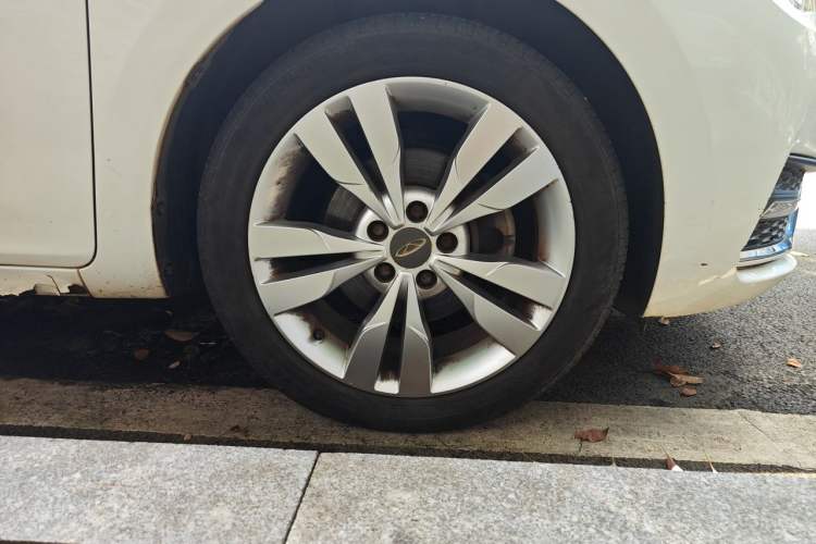 Used Chery Arrizo 5 2016 1.5L CVT Trendsetting Edition Right Front Wheel Hub