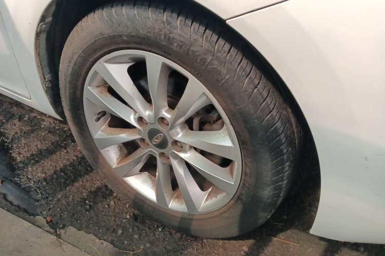 Used Chery Arrizo 5 2016 1.5L CVT Lingrui Edition Right Front Wheel Hub