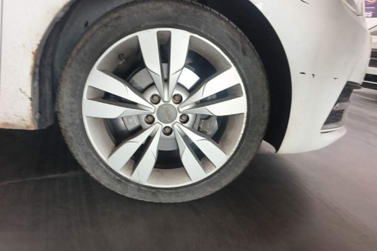 Used Chery Arrizo 5 2016 1.5L Manual Lingchao Edition Right Front Wheel Hub