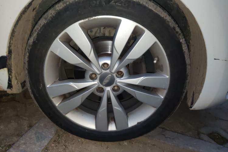 Used Chery Arrizo 5 2016 1.5L CVT Lingrui Edition Right Front Wheel Hub
