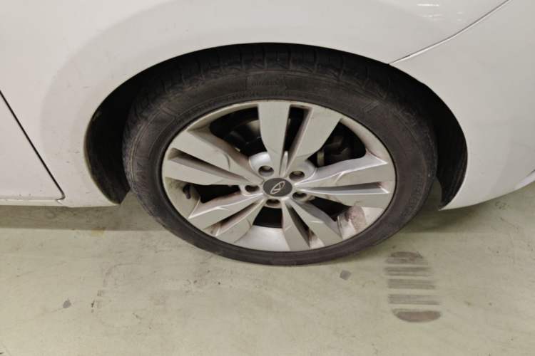 Used Chery Arrizo 5 2016 1.5L CVT Lingrui Edition Right Front Wheel Hub