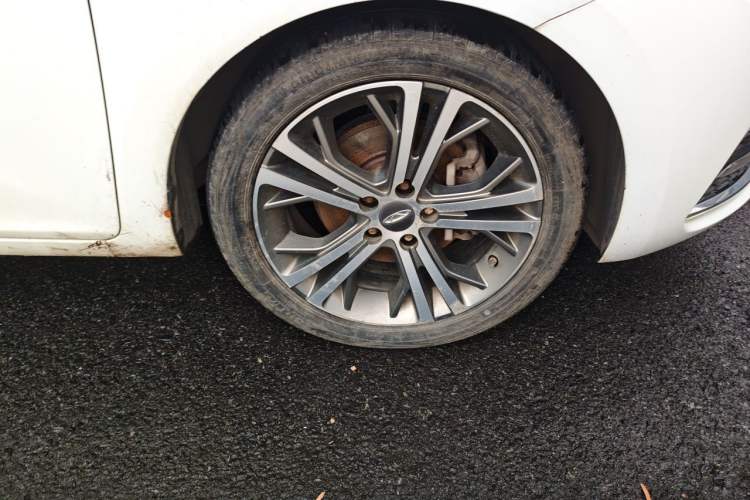 Used Chery Arrizo 5 2016 1.5L CVT Luxury Edition Right Front Wheel Hub