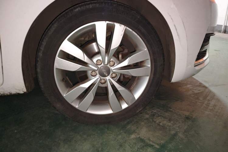 Used Chery Arrizo 5 2016 1.5L Manual Lingchao Edition Right Front Wheel Hub