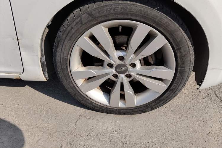Used Chery Arrizo 5 2016 1.5L CVT Trendsetting Edition Right Front Wheel Hub