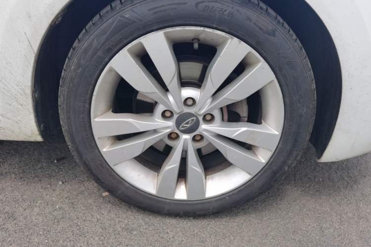 Used Chery Arrizo 5 2016 1.5L Manual Lingchao Edition Right Front Wheel Hub