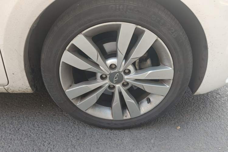 Used Chery Arrizo 5 2016 1.5L CVT Lingrui Edition Right Front Wheel Hub