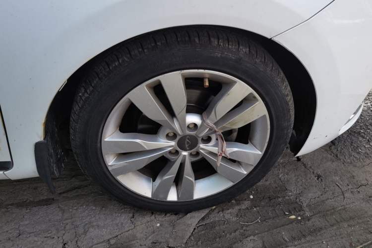 Used Chery Arrizo 5 2016 1.5L CVT Trendsetting Edition Right Front Wheel Hub