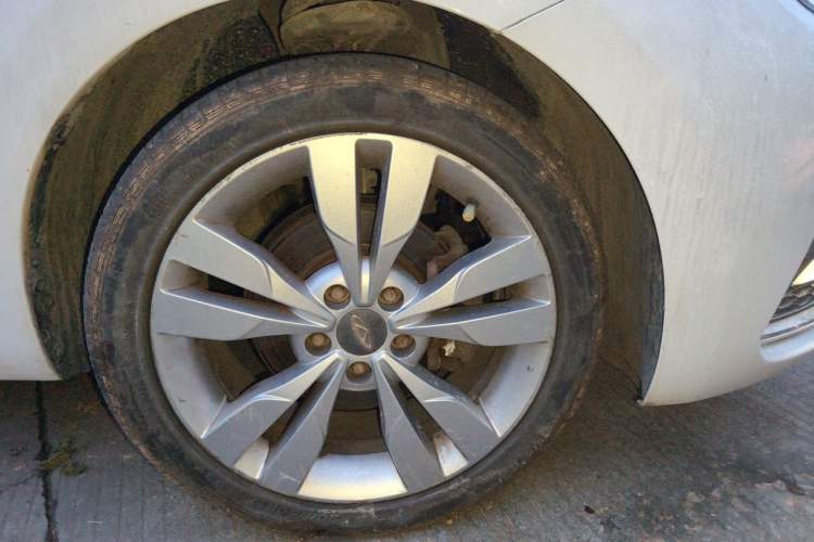 Used Chery Arrizo 5 2016 1.5L Manual Lingchao Edition Right Front Wheel Hub