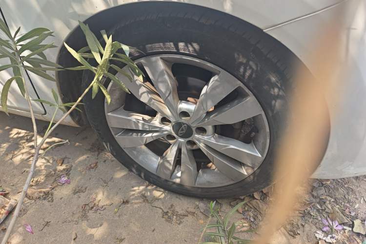 Used Chery Arrizo 5 2016 1.5L Manual Lingchao Edition Right Front Wheel Hub