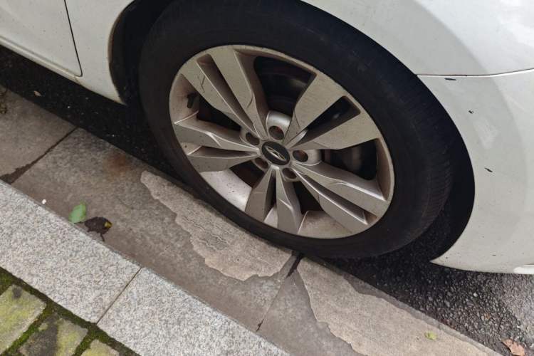 Used Chery Arrizo 5 2016 1.5L CVT Lingrui Edition Right Front Wheel Hub