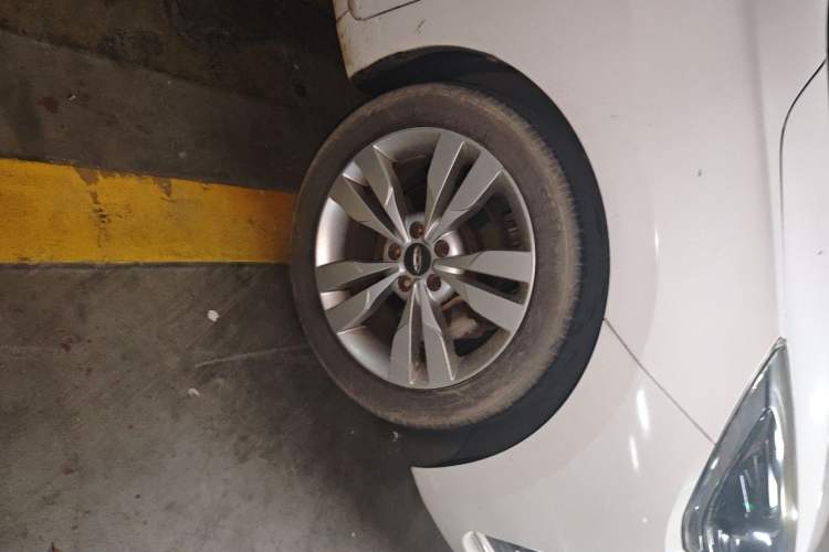 Used Chery Arrizo 5 2016 1.5L Manual Lingchao Edition Right Front Wheel Hub