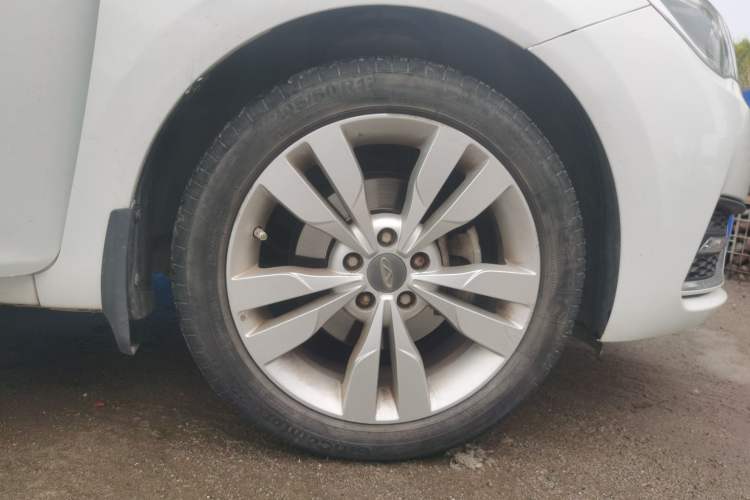 Used Chery Arrizo 5 2016 1.5L Manual Lingchao Edition Right Front Wheel Hub