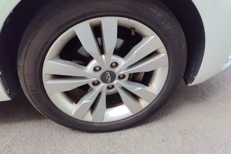 Used Chery Arrizo 5 2016 1.5L Manual Lingchao Edition Right Front Wheel Hub