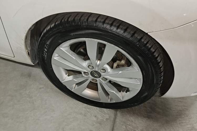 Used Chery Arrizo 5 2016 1.5L CVT Lingrui Edition Right Front Wheel Hub